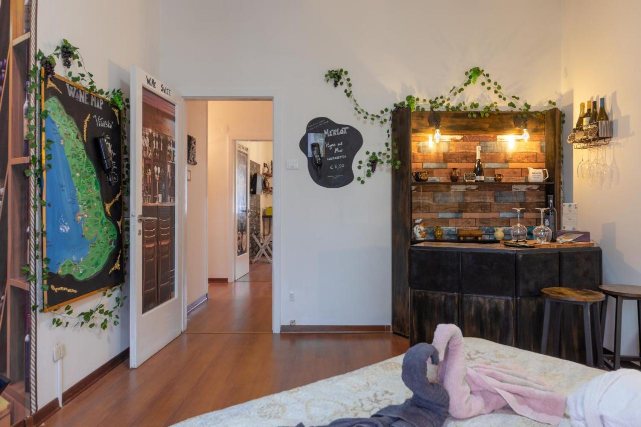 Lodge&Art - San Francesco - Trieste Center ***** Buitenkant foto